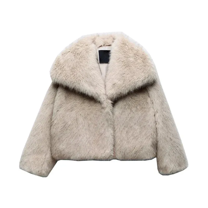 Mary | Luxurious Fluffy Jacket